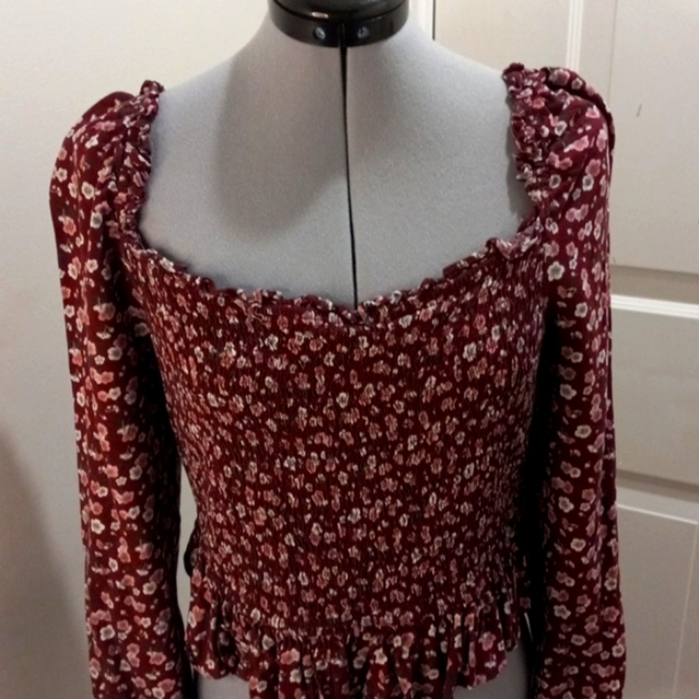 Wild Fable Burgandy Floral Cropped Elastic Sherred Top Size Large